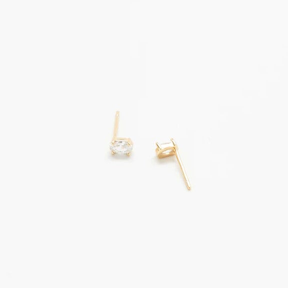Oval Crystal Stud Earrings in gold