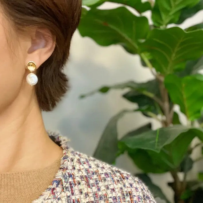 Golden Shell Pearl Earrings