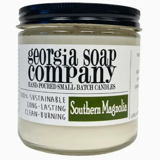 Candle in a glass jar in the scent "Southern Magnolia"